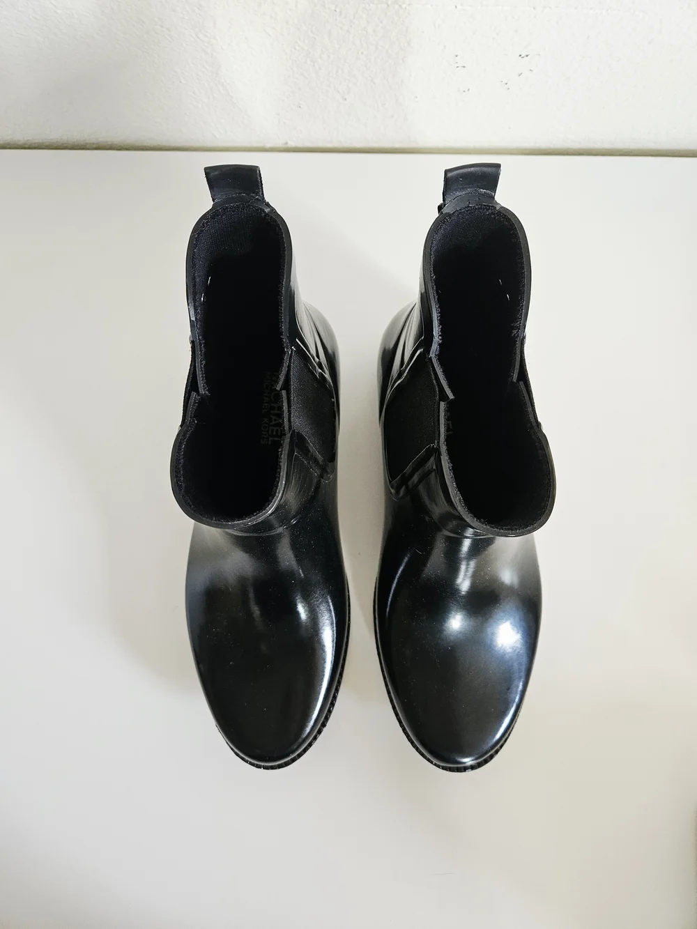 Michael Kors Women's Black Gloss Chelsea Rain Boots